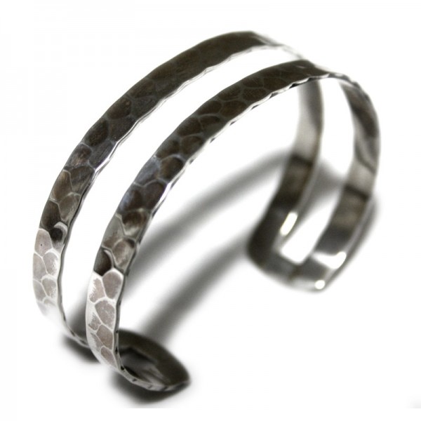 Silber Armreif gehämmert